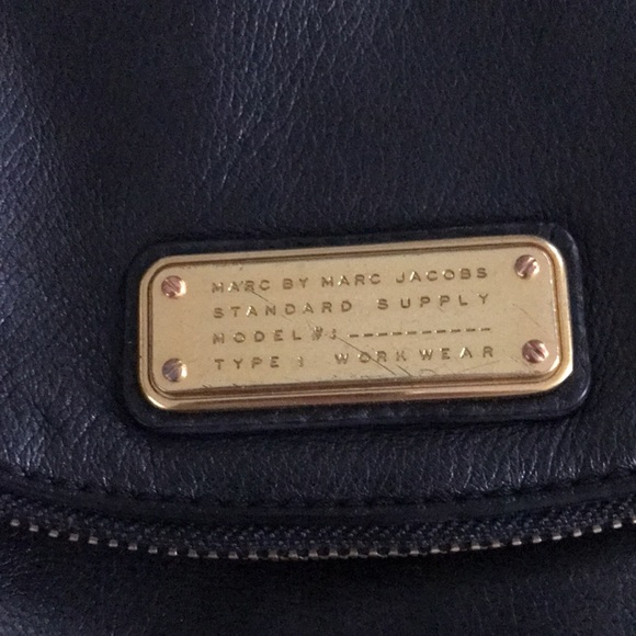 Marc Jacobs bag. - Picture 2 of 11